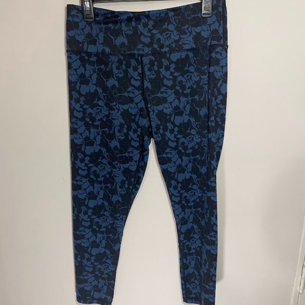 Zyia Active Black and Blue Floral Leggings